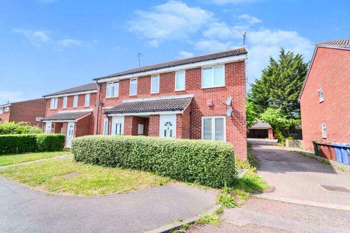 1 Bedroom Flat To Rent In St. Margarets Avenue, Stanford-Le-Hope, SS17