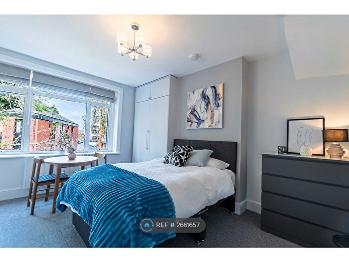 Studio To Rent In London Road, Reading, RG1