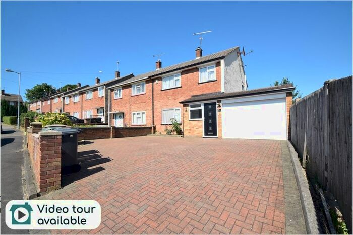 3 Bedroom Semi-Detached House To Rent In Baldock Close, Luton, Bedfordshire, LU4