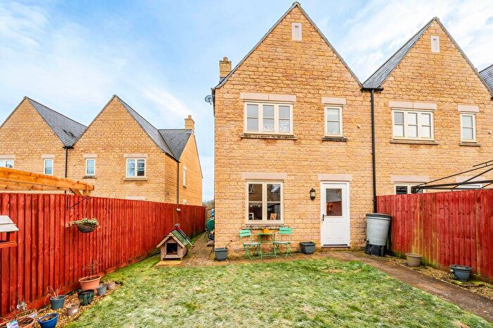 2 Bedroom End Of Terrace House For Sale In Mallard Crescent, Bourton-On-The-Water, GL54