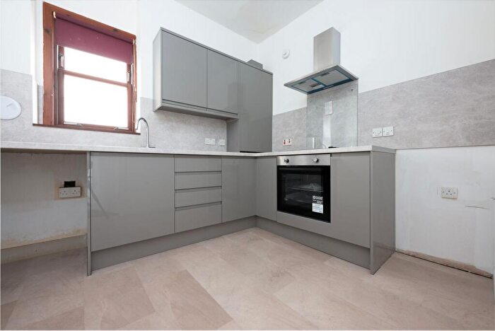 2 Bedroom Flat To Rent In Kelly Street, Greenock, PA16