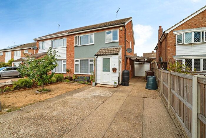 3 Bedroom Semi Detached House For Sale In North Park, Fakenham, Norfolk, NR21