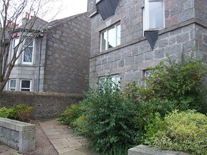 2 Bedroom Flat To Rent In Whitehall Road, The West End, Aberdeen, AB25