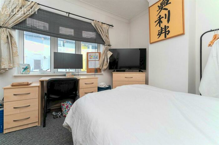 4 Bedroom Terraced House To Rent In Edinburgh Road, Brighton, BN2