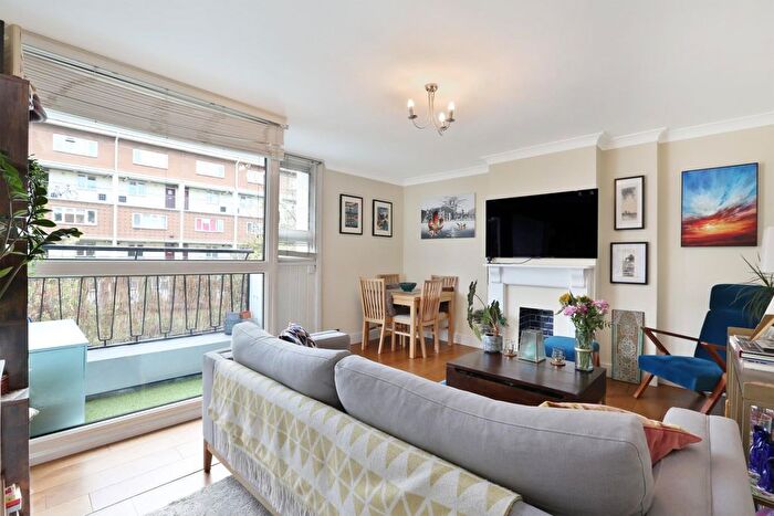 3 Bedroom Flat For Sale In Walworth Place, London, SE17