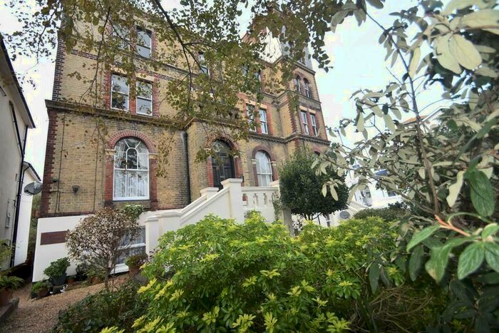 2 Bedroom Apartment To Rent In Perth House, PO5