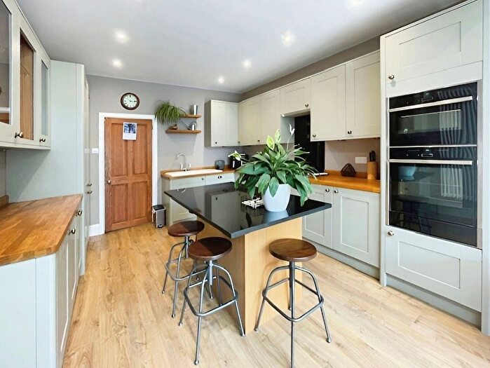 4 Bedroom Terraced House To Rent In Wyles Road, Chatham, Kent, ME4