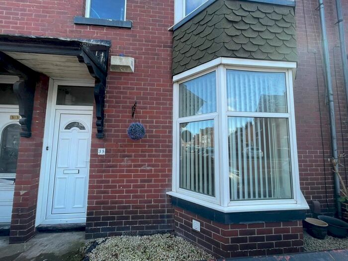 2 Bedroom Flat To Rent In Birchington Avenue, NE33