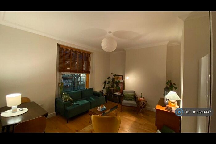 1 Bedroom Flat To Rent In New Cross Road, London, SE14