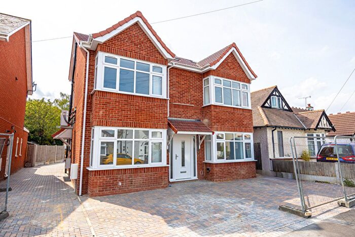 1 Bedroom Flat For Sale In Tunbridge Road, Southend-On-Sea, SS2