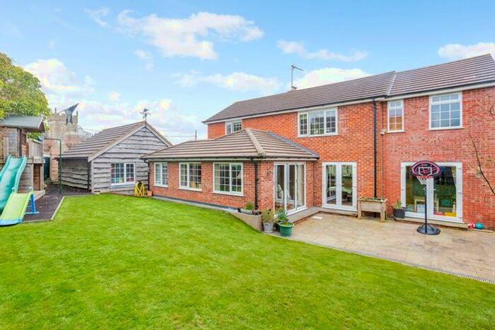4 Bedroom Detached House To Rent In Lower Fyfield, Marlborough, SN8