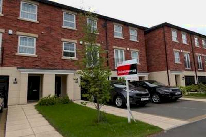 4 Bedroom House To Rent In Barker Butts Lane, Coundon, CV6