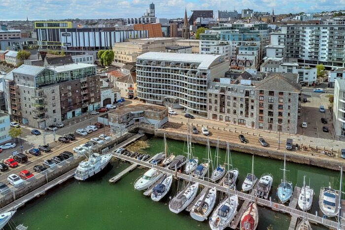 2 Bedroom Flat To Rent In Discovery Wharf, Sutton Harbour, Plymouth, PL4