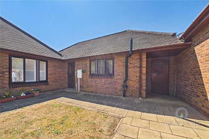 2 Bedroom Bungalow For Sale In Pond Farm Close, Duston, Northampton, Northamptonshire, NN5