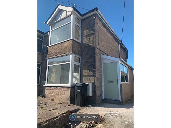 3 Bedroom Semi-Detached House To Rent In Oxford Road, Calne, SN11