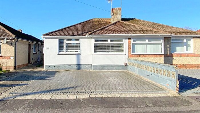 2 Bedroom Bungalow For Sale In Wembley Avenue, Lancing, West Sussex, BN15