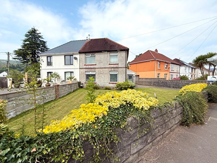 3 Bedroom Semi-Detached House For Sale In Park Avenue, Glynneath, Neath, SA11