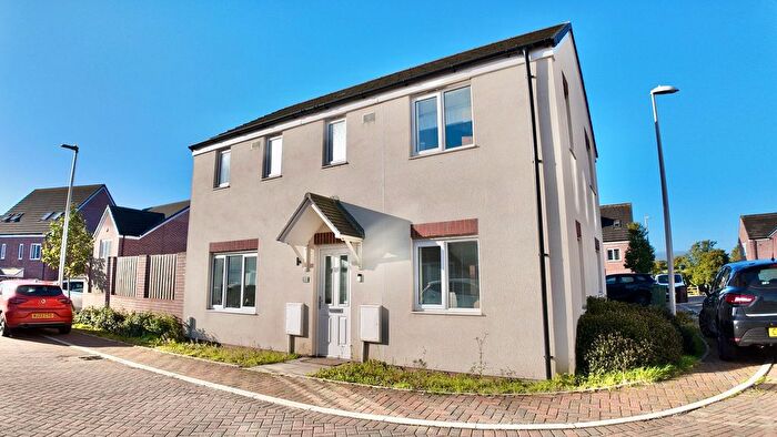3 Bedroom Detached House For Sale In Cae'r Garreg, Oakdale, NP12