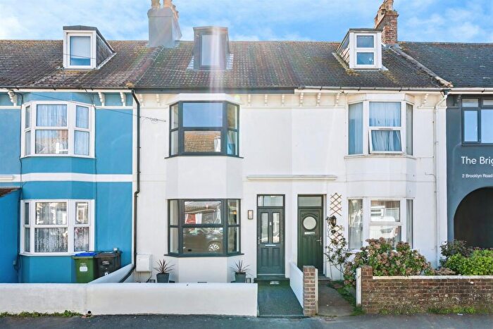 3 Bedroom Terraced House For Sale In Brooklyn Road, Seaford, BN25