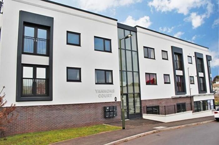 2 Bedroom Flat To Rent In Yannons Road, Paignton, TQ4