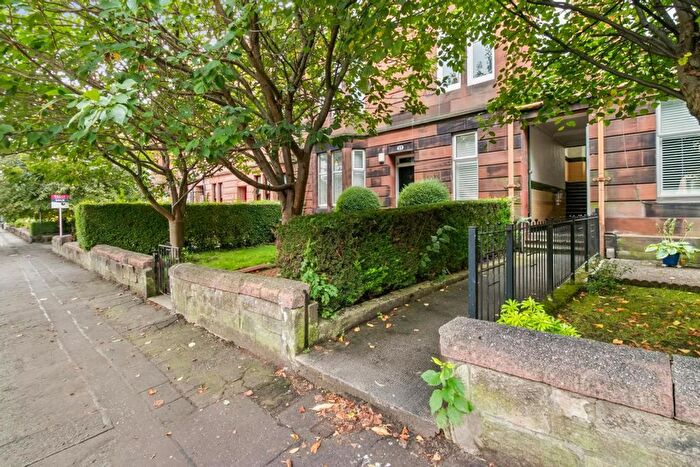 2 Bedroom Flat For Sale In Whitehaugh Drive, Paisley, PA1