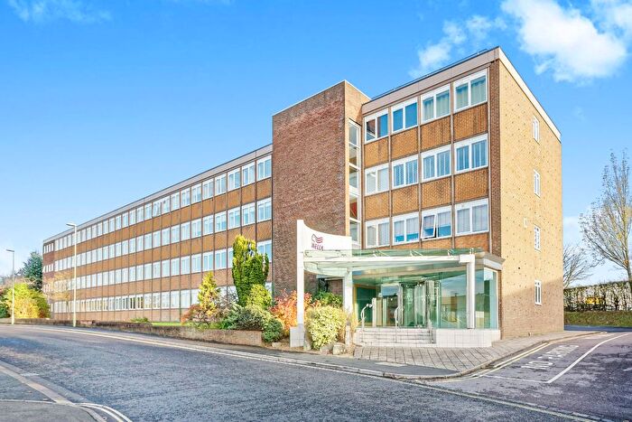 2 Bedroom Flat To Rent In Wella Road, Basingstoke, RG22