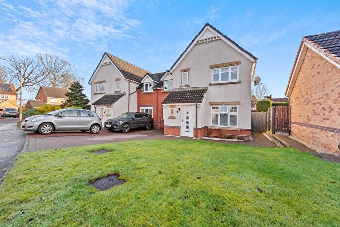 4 Bedroom Semi-Detached House For Sale In Mosshouse, Stirling, FK7