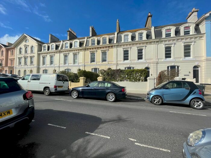 1 Bedroom Flat To Rent In Powderham Terrace, Teignmouth, TQ14
