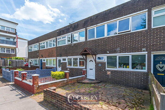 3 Bedroom Terraced House For Sale In Sennen Walk, Mottingham, SE9