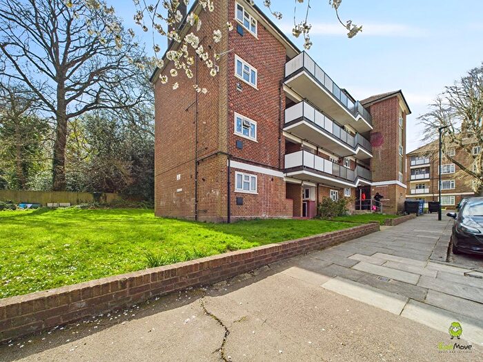 1 Bedroom Flat For Sale In Commonwealth Way, London, SE2