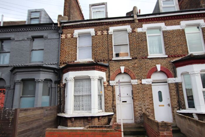 1 Bedroom Flat To Rent In Knowles Hill Crescent, London, SE13