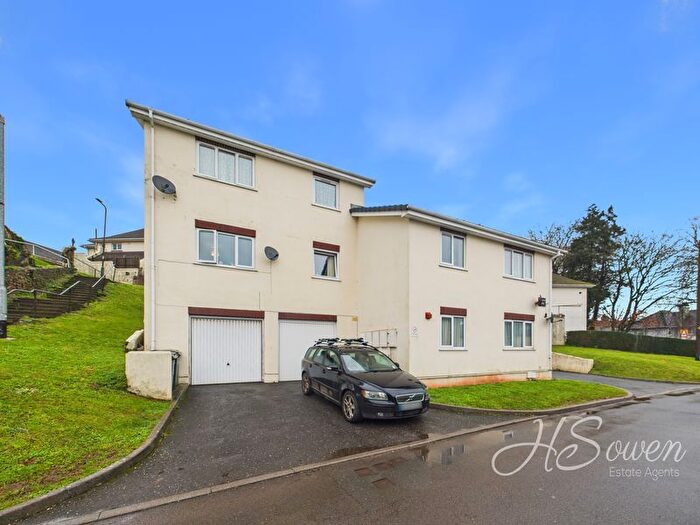 2 Bedroom Flat For Sale In Starpitten Lane West, TQ2