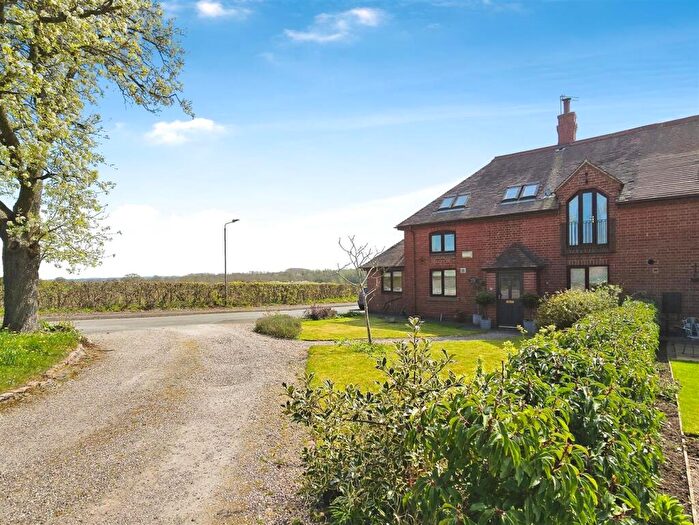 4 Bedroom Semi-Detached House For Sale In Risborrow Close, Etwall, Derby, DE65