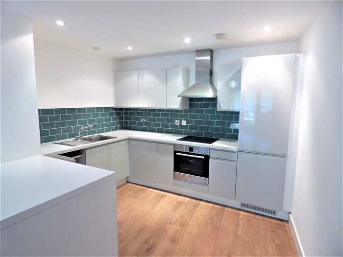 2 Bedroom Apartment To Rent In Leamore Court, Meath Crescent, Bethnal Green, E2