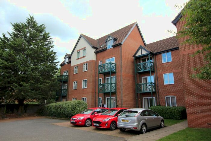 2 Bedroom Flat To Rent In Rose Kiln Lane, Reading, RG1