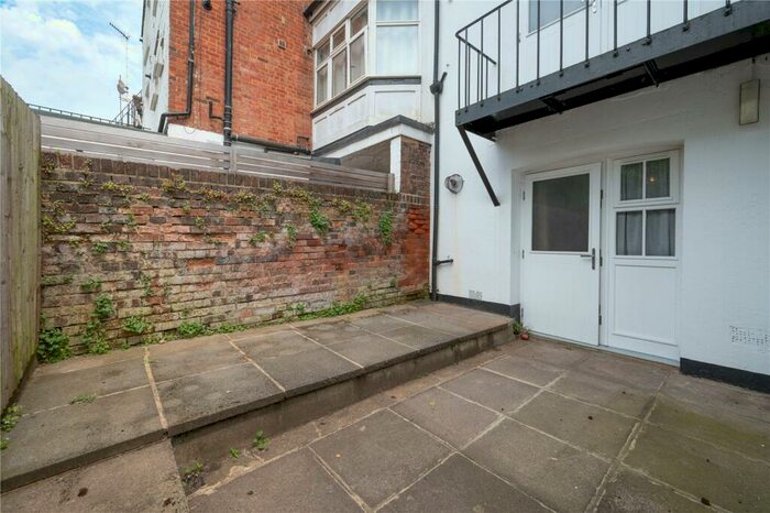 1 Bedroom Flat To Rent In Alma Road, St. Albans, Hertfordshire, AL1