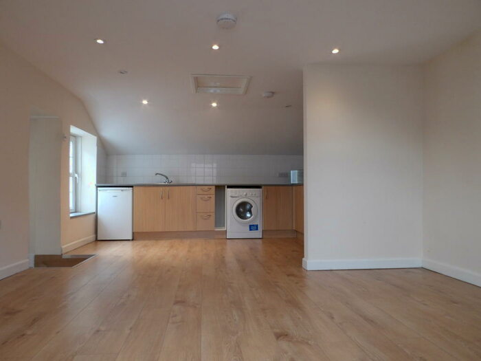 1 Bedroom Apartment To Rent In Station Road, Launton, OX26