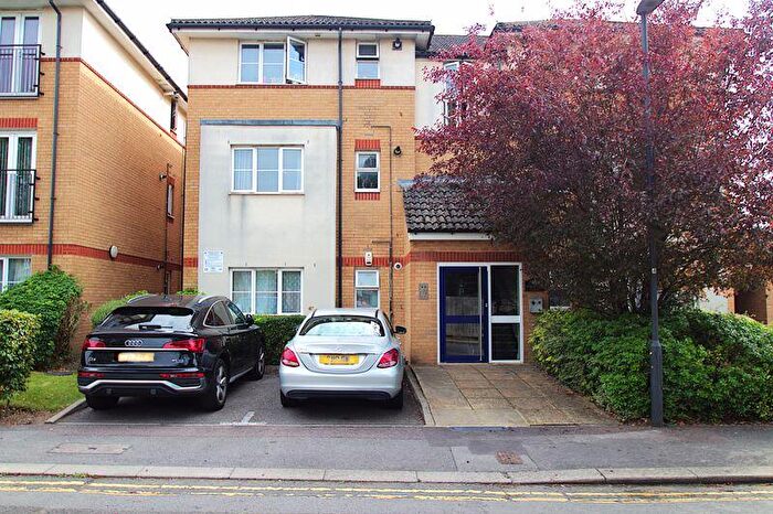 2 Bedroom Flat To Rent In Collapit Close, Harrow, HA1