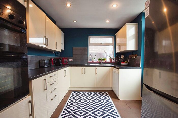 3 Bedroom Detached House For Sale In Ingram Road, Bulwell, Nottingham, NG6