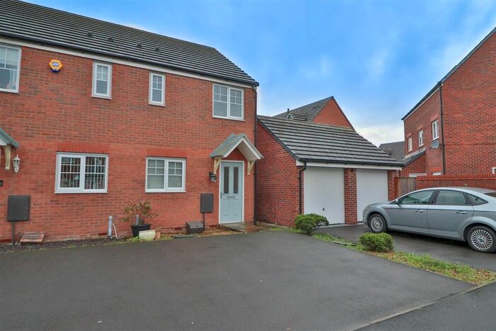 2 Bedroom Semi-Detached House To Rent In Edale Close, Warrington, WA1