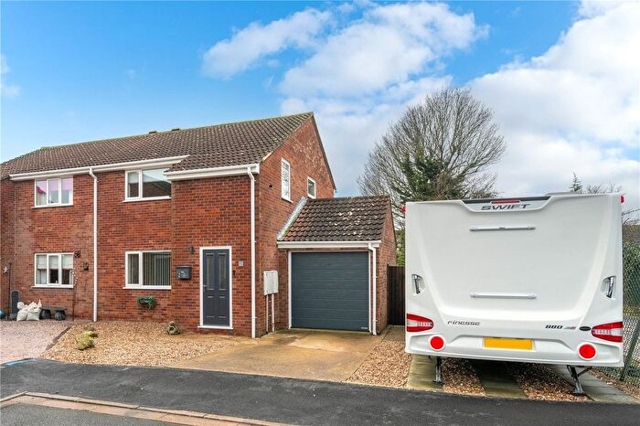 3 Bedroom Semi Detached House For Sale In Orchard Drive, Heckington, Sleaford, Lincolnshire, NG34