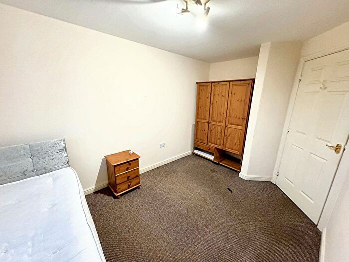 2 Bedroom Flat For Sale In Deanery Court, Manchester, M8
