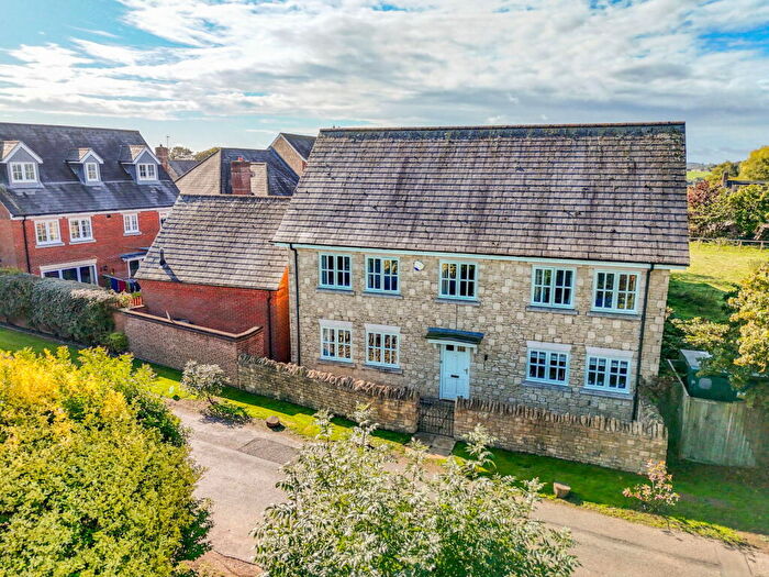 4 Bedroom Detached House For Sale In Greatworth, Banbury, OX17