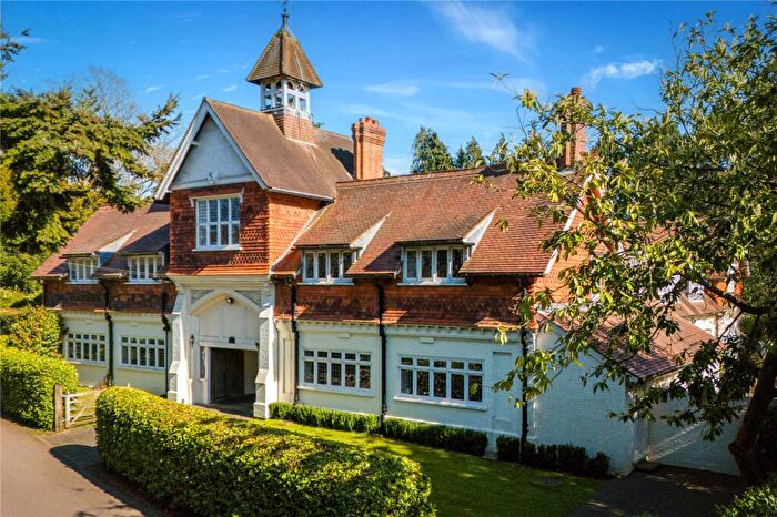6 Bedroom House For Sale In Tyrrells Wood, Leatherhead, Surrey, KT22