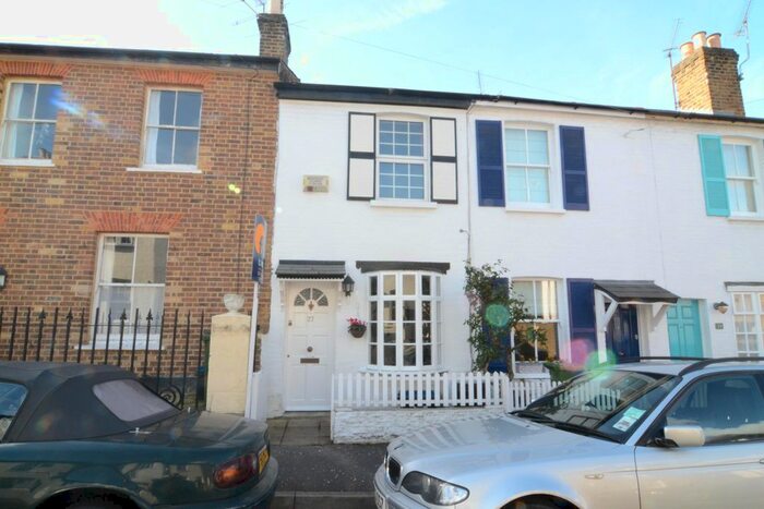 2 Bedroom Detached House To Rent In Albert Road, Richmond, TW10