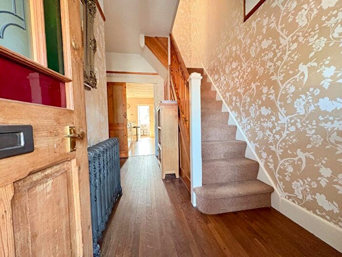 3 Bedroom Terraced House For Sale In The Drive, Phippsville, Northampton, NN1