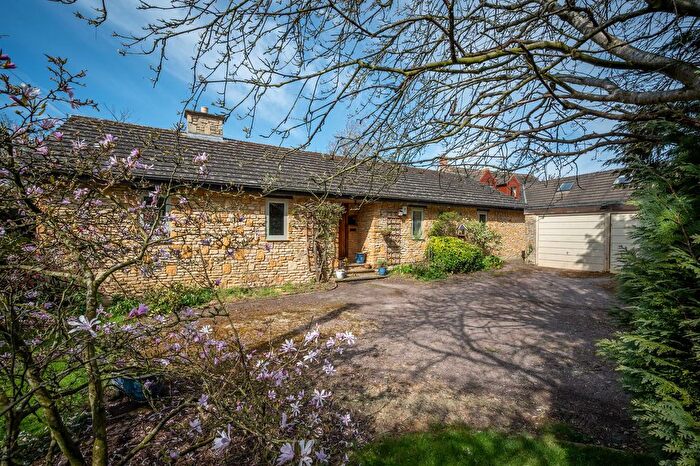 3 Bedroom Bungalow For Sale In Brookfield, Mill Lane, Croughton, Northants, NN13