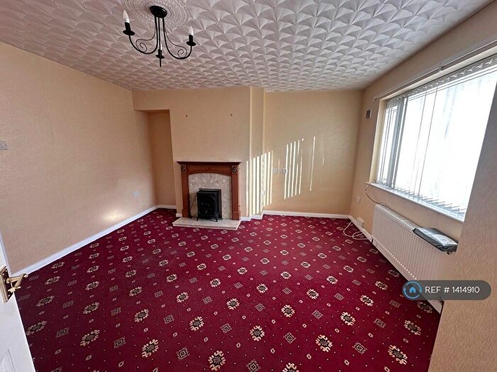 3 Bedroom Semi-Detached House To Rent In Mowbray, Rotherham, S65