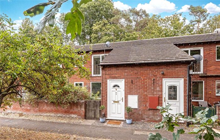 2 Bedroom Maisonette For Sale In Fleet Way, Didcot, Oxfordshire, OX11