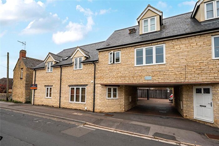 1 Bedroom Apartment For Sale In The Crofts, Witney, Oxfordshire, OX28